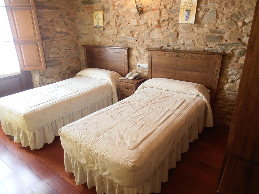 Hostal Virgen De La Encina Ponferrada Værelse billede