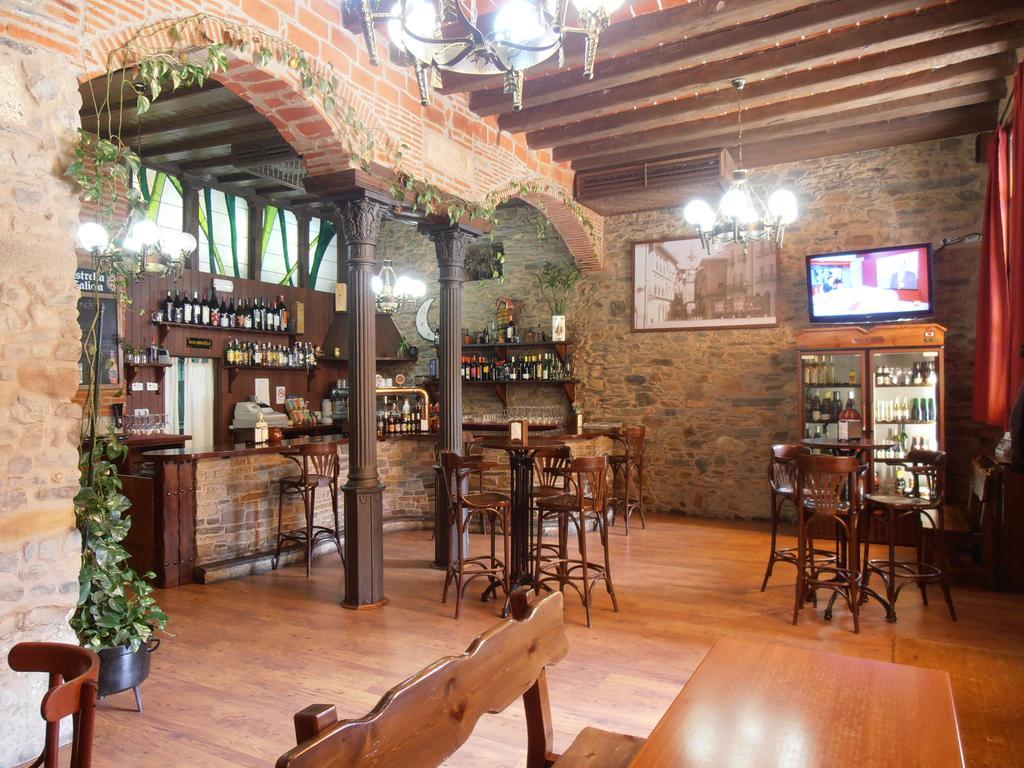 Hostal Virgen De La Encina Ponferrada Eksteriør billede